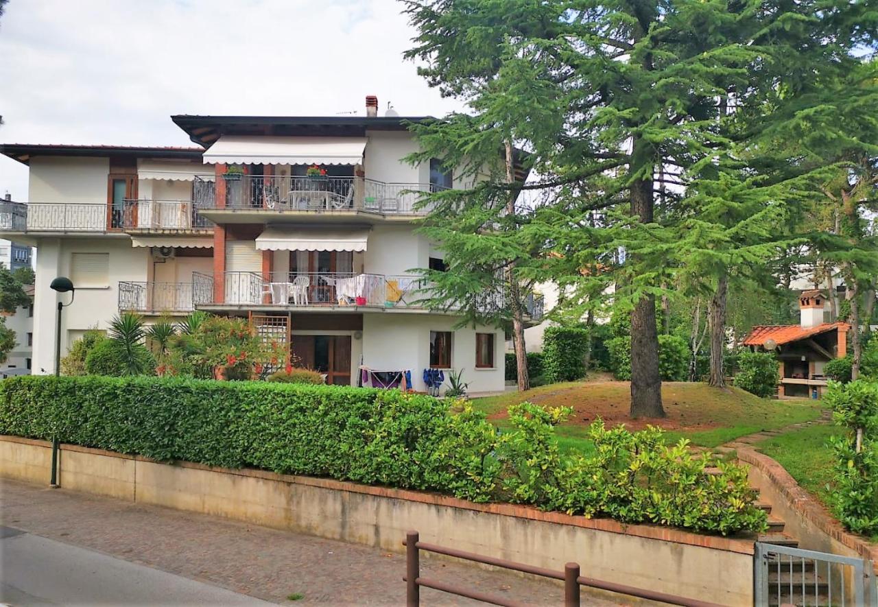 Villa Adria Lignano Sabbiadoro Exterior photo